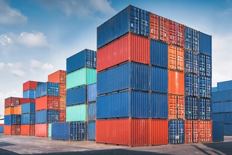 Customer-focused logistics team